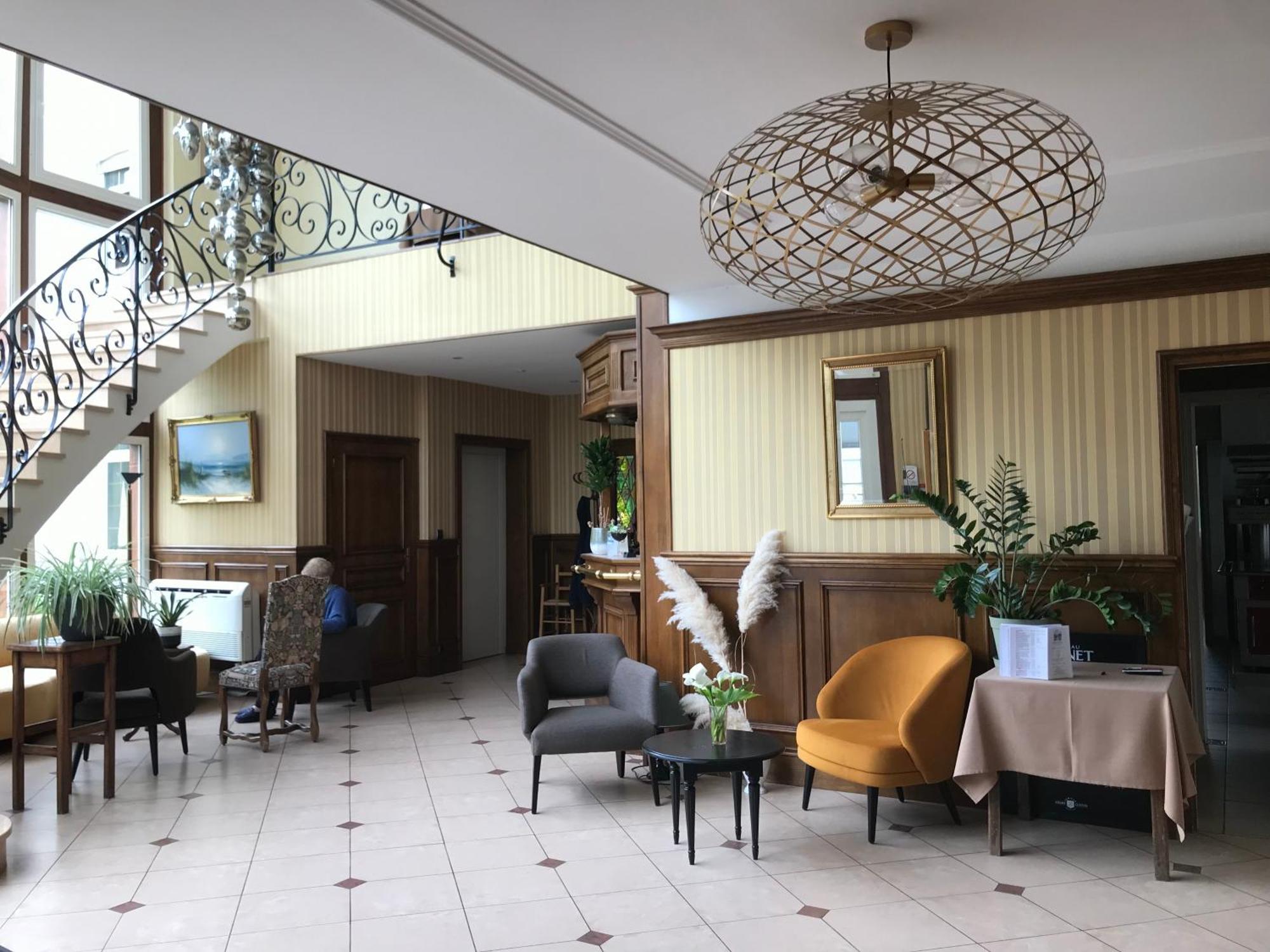 Logis Hotel & Restaurant - Le Chateau Des Tourelles 3 Etoiles Le Wast Exterior photo